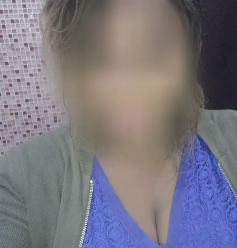Anja, 27