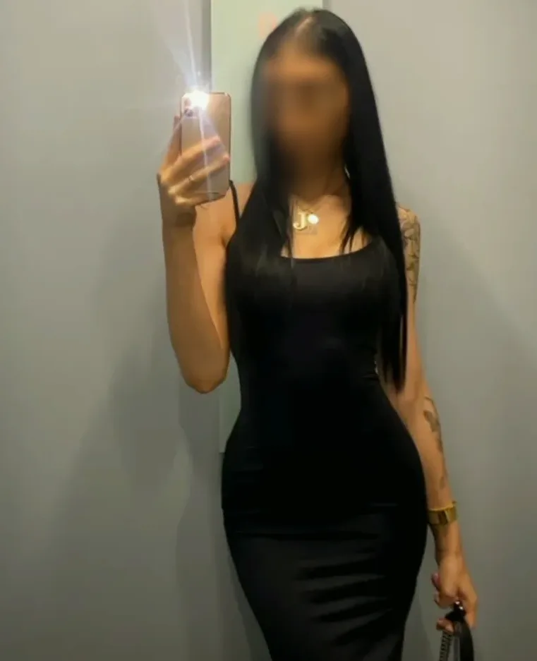 Leyla, 20
